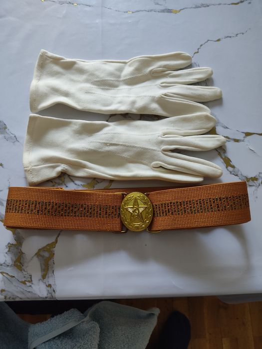 Продам парадный ремень и белые перчатки