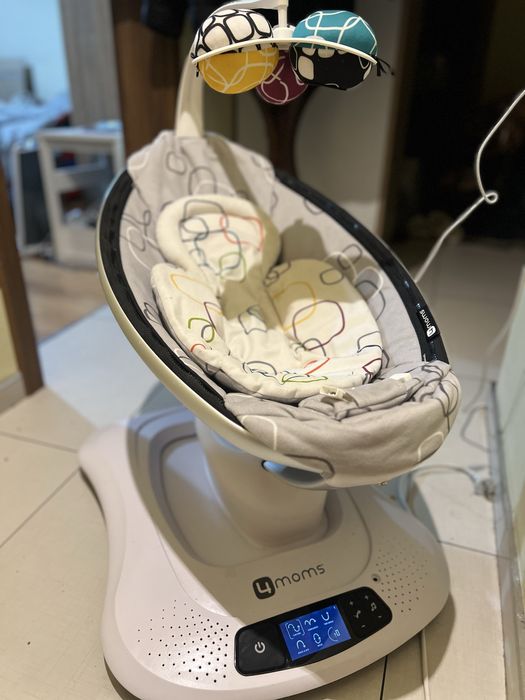 Mamaroo 4 – идеалната люлка за вашето бебе!