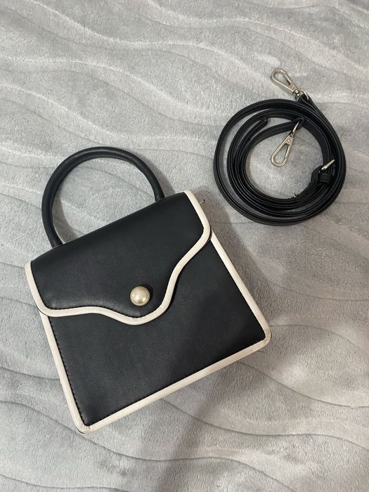 Новые сумки все по 2000