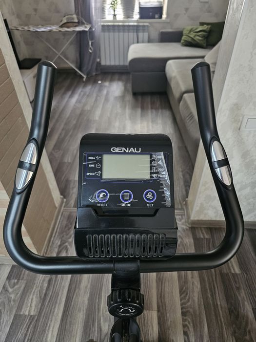 Велотренажер Genau UT-210 вертикальный