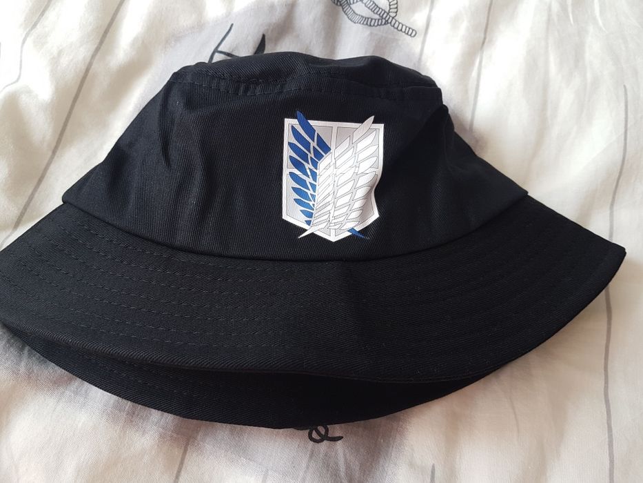 Palarie cos (bucket hat) anime Attack on Titan