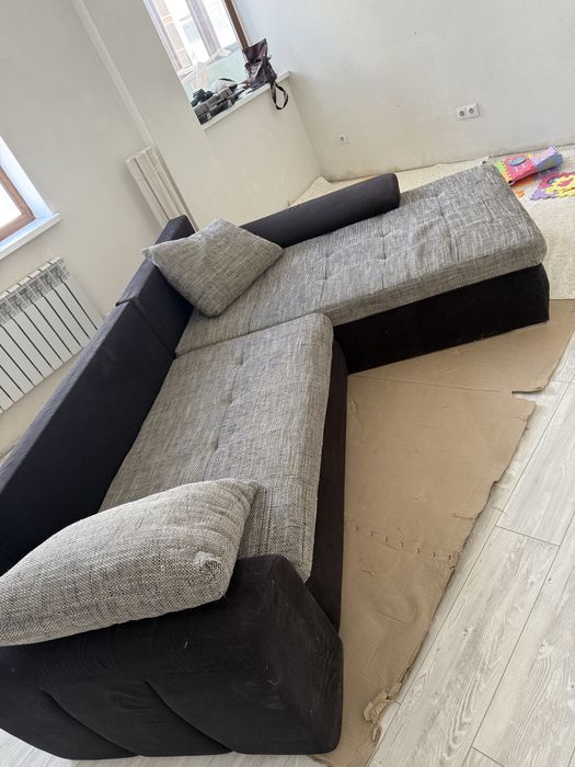 Продам диван угольный