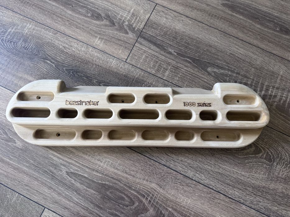 Placă antrenament cățărat Beastmaker 1000 NOUĂ (Hangboard / Fingerboard)