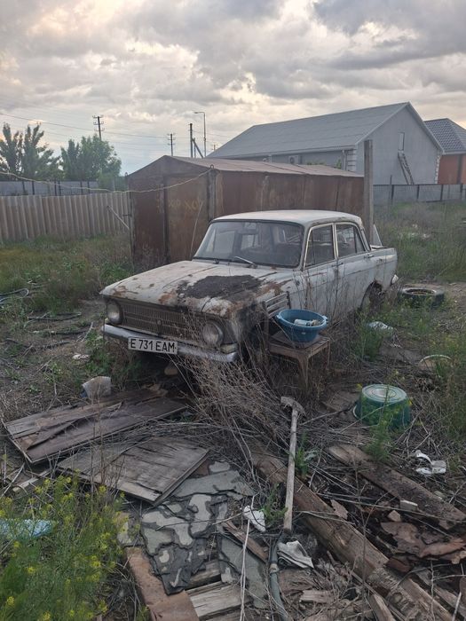 Машина Москвич 200мын