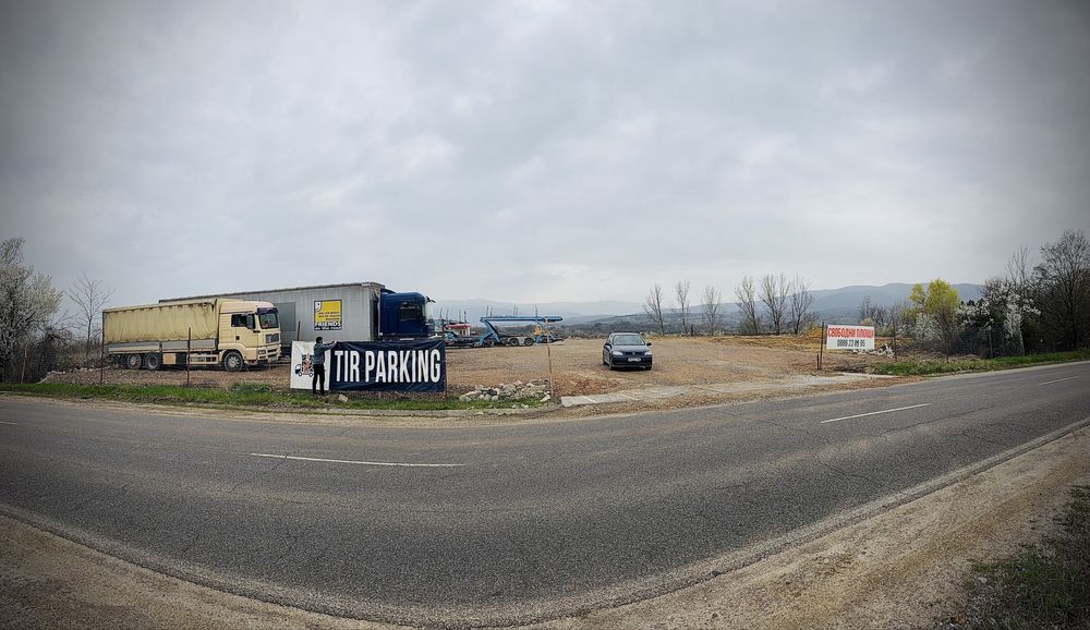 Тир паркинг и търговски площи