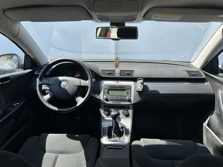 Passat B6 - 2.0tdi - 140 CP - BMP - 2006 - Clima - Pilot - Incalzire - Carlig - Computer - etc..