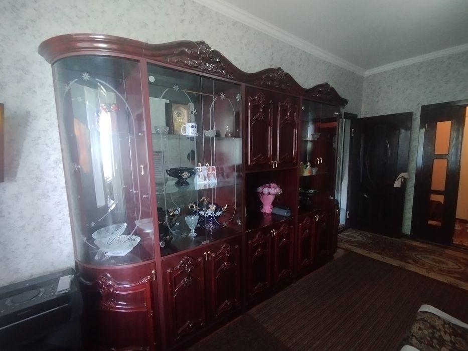 Стенка сотилади срочно
