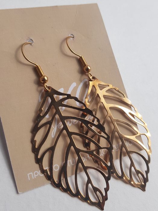 Продам серьги + в подарок красивая упаковка