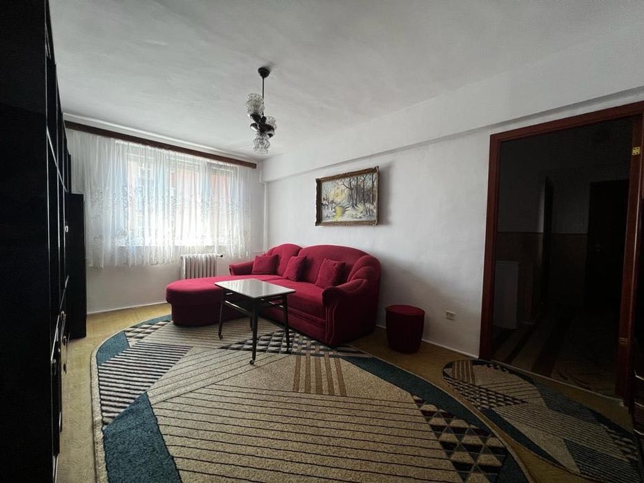Apartament 3 camere zona Rogerius
