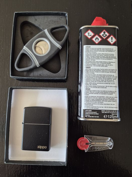 Set Zippo cu anexe