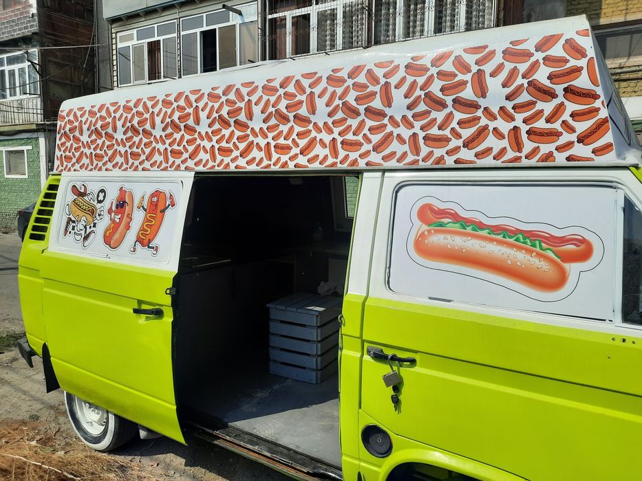 Volkswagen t3 Fast Food uchun tayor holda