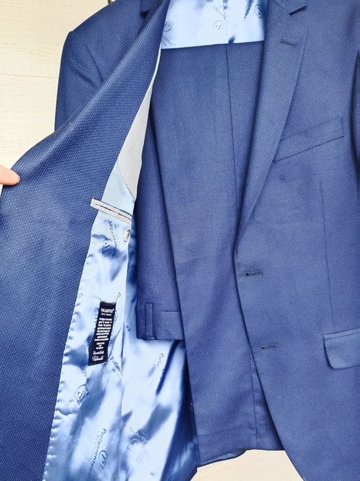 Костюм(Турция) 46разм 10000тг