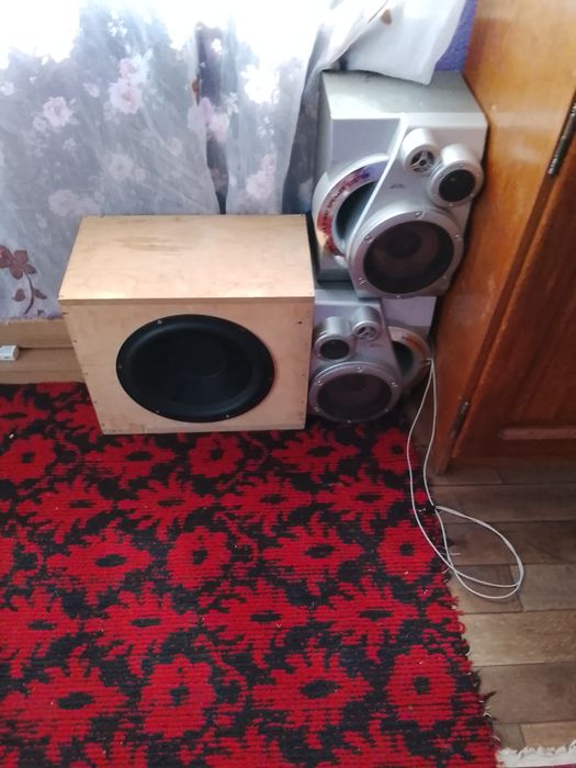 Vând swbofer stare buna