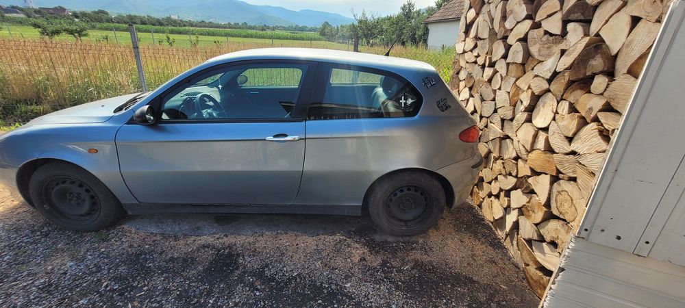 Alfa Romeo 147 -2003