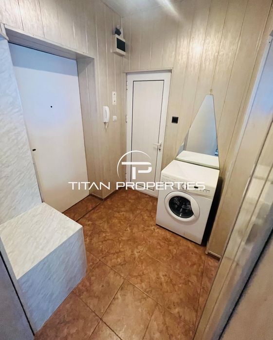 Дава се под наем Двустаен апартамент в Бургас, Център - 49 кв.м за 357 € - Снимка #3