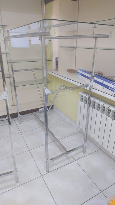 Вешало (рейл) для одежды