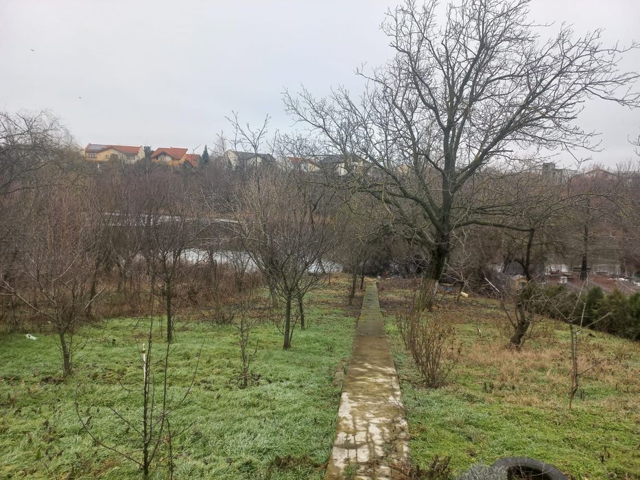 Teren 512 MP cu deschidere la Balta Pipera