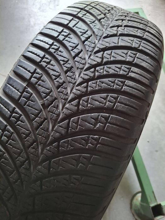 2 Anvelopele All season 215 65 r17 Goodyear