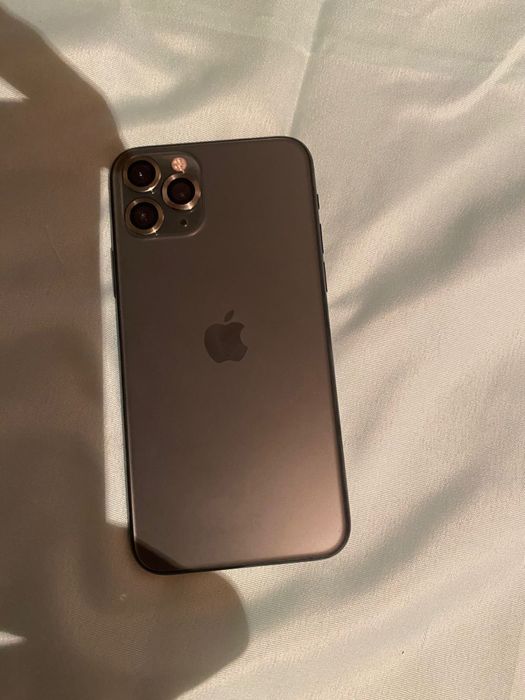 Айфон 11 про 64 гб ёмксть 75
