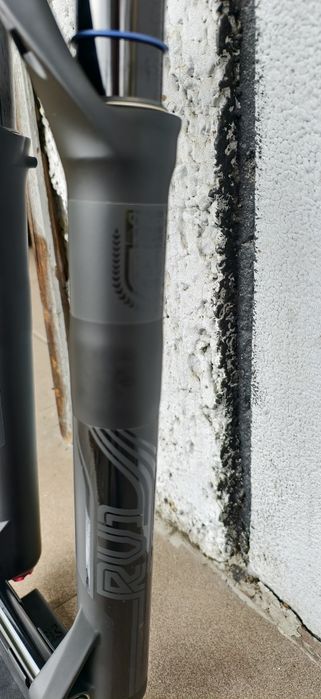 Нова Вилка XFUSION RV1 HLR 27.5" Travel 200mm 20x110mm 1.1/8 Black