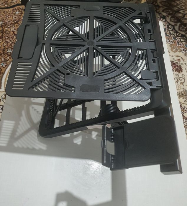 Notebook va planshetlar uchun podstavka