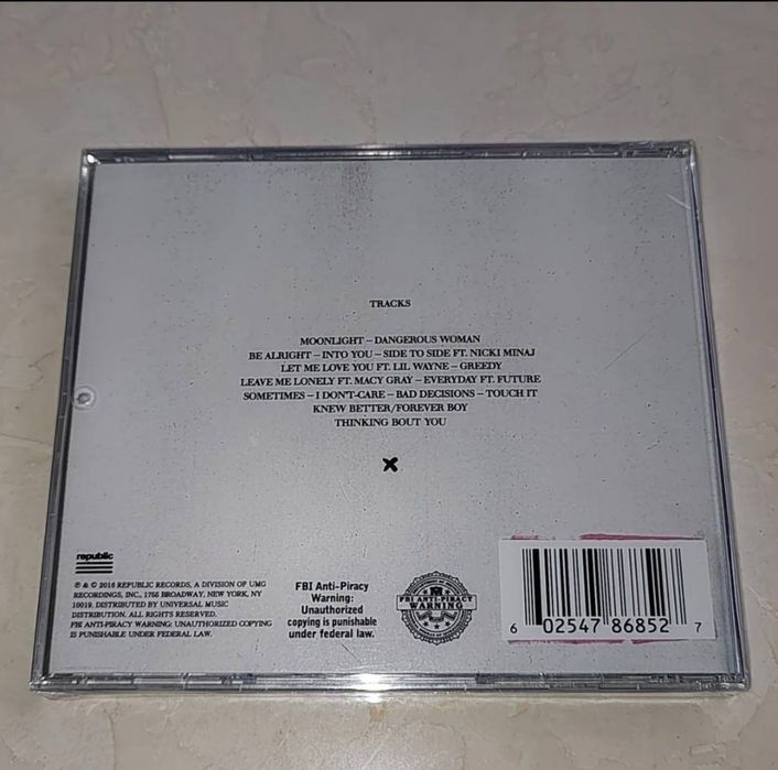 CD диск альбом Ariana Grande