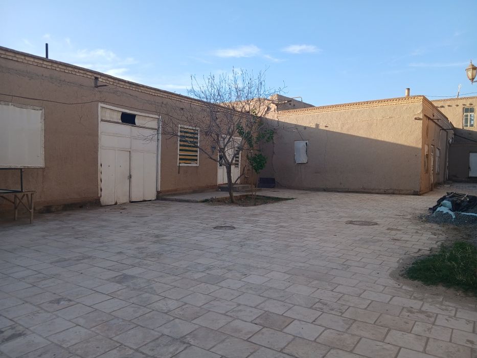 "Ichan Qala" уй сотилади 352м²