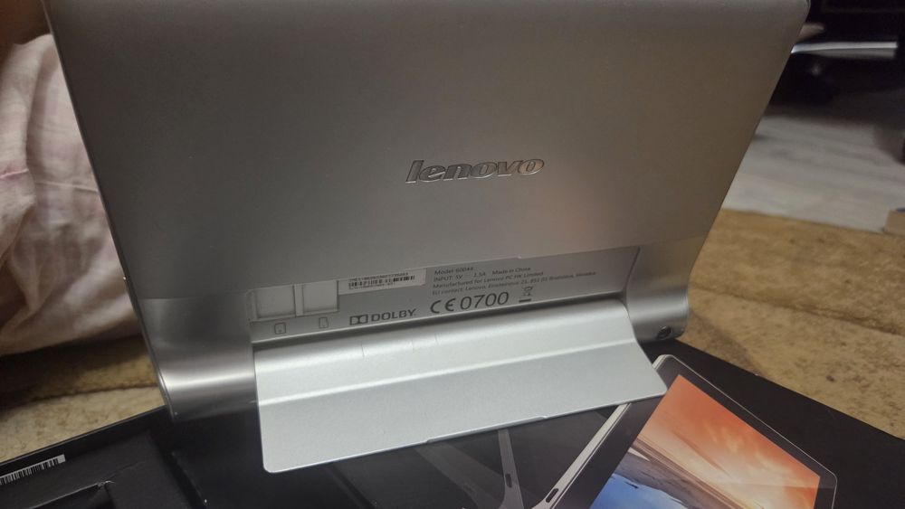 Lenovo Yoga tablet 8