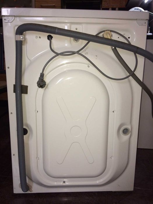 Пералня Zanussi ZWG6100K на ЧАСТИ!