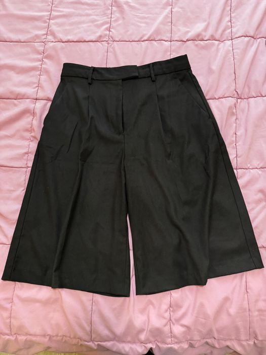 Бермуди на марката BSB, черен цвят