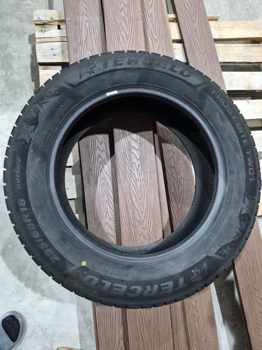 Покрышка 235/60/18 зимний