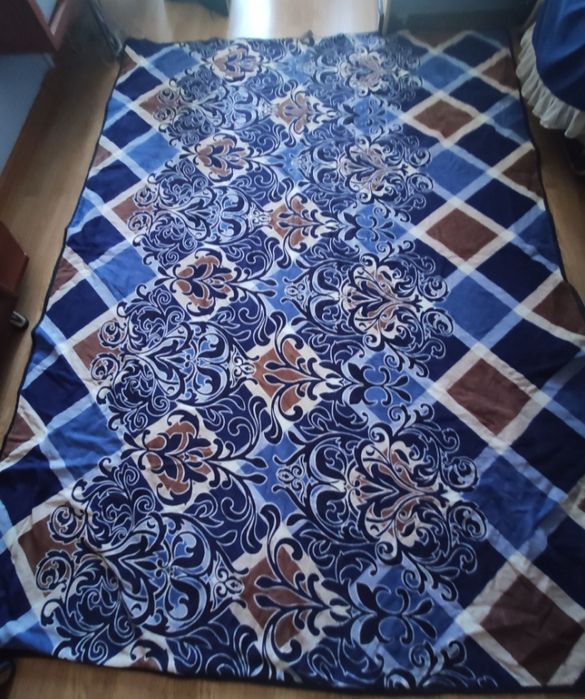 Ковер 180*260 синего цвета