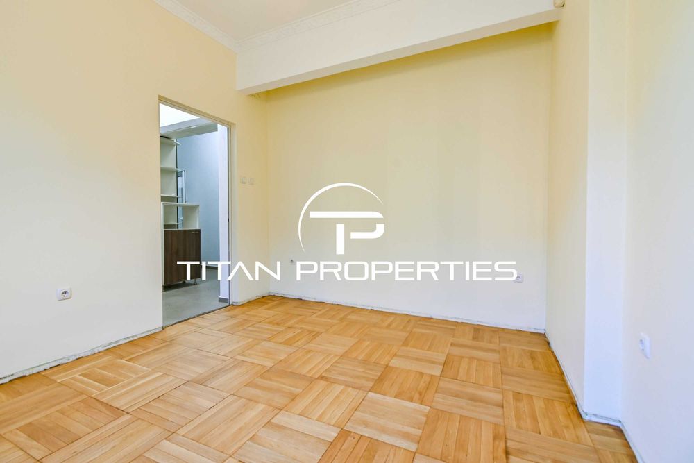 Дава се под наем Четиристаен апартамент в София, Център - 122 кв.м за 816 € - Снимка #9