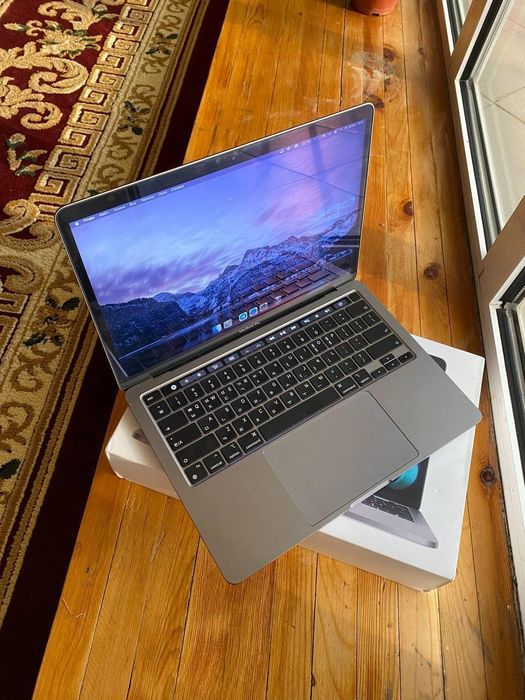 MacBook pro m1 8/512