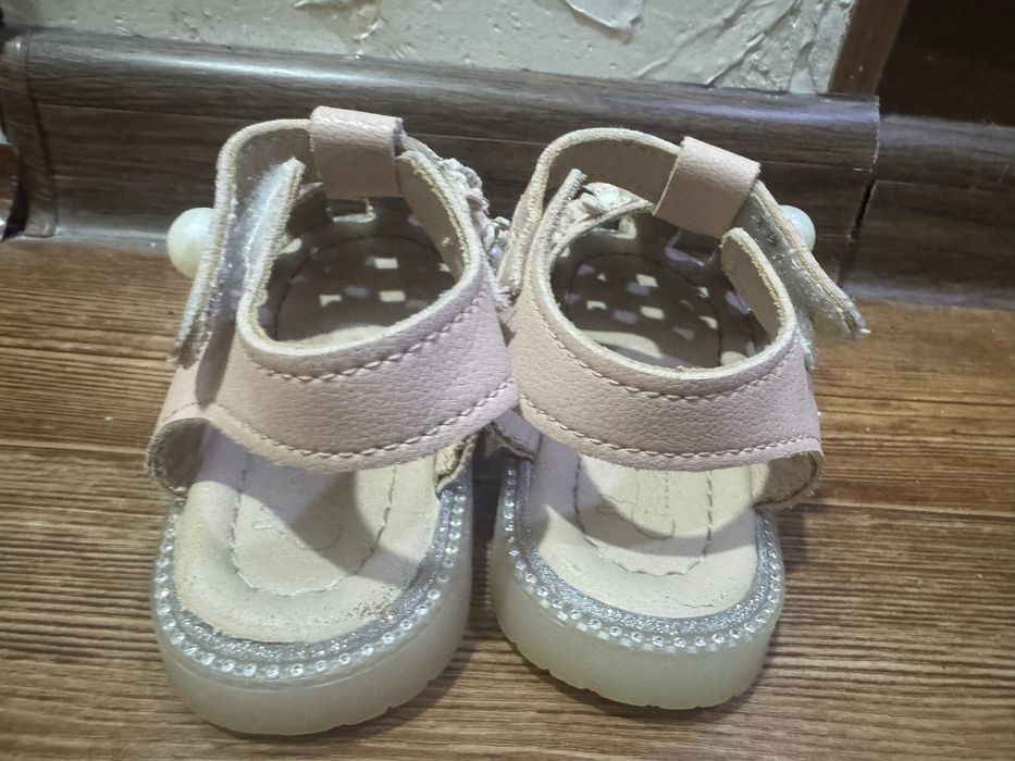 Сандали для девочки