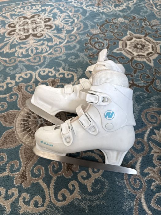 Коньки женски38размер