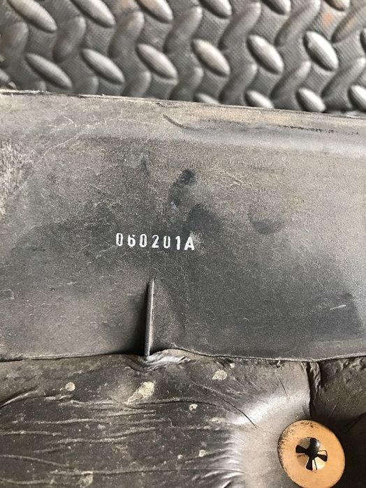 Пластмасова капачка на двигател за KIA Sorento 2.5 CRDi (2003-2007) 060201A