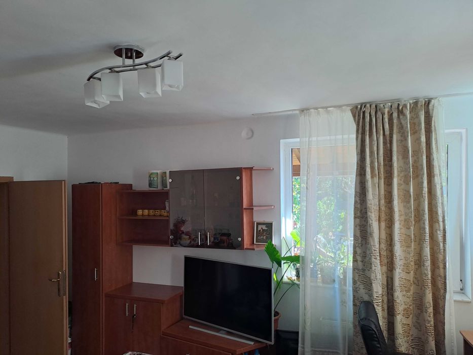 PF dau în chirie casă în someseni zona pod ira
