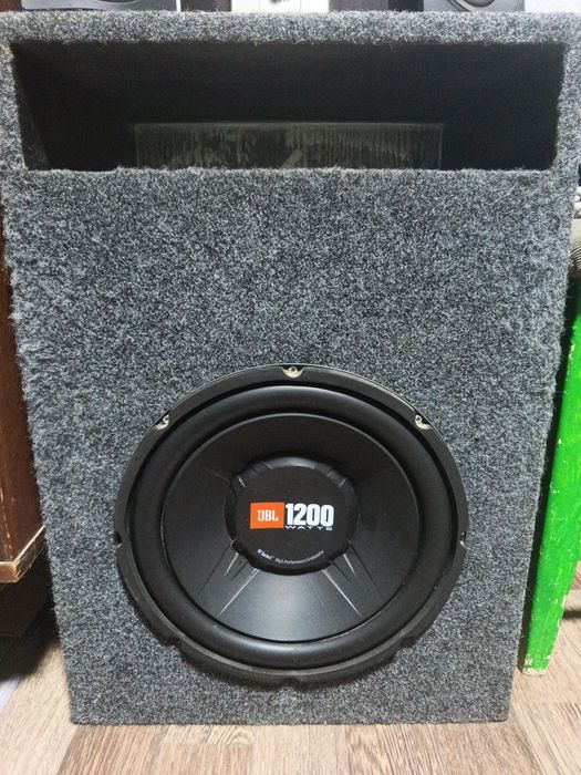 Продаётся сабвуфер