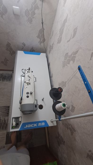 Швейная машинка Jack f5 2024года выпуска
