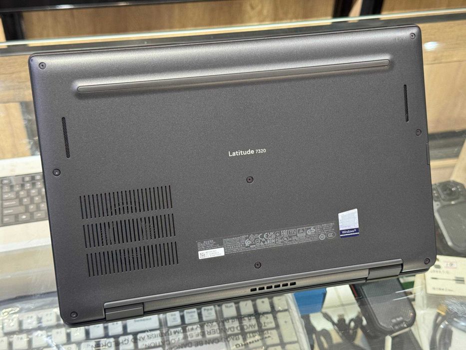 DELL Carbon Latitude 7320 Core i7-1185G7 ram 16 ssd 256 сенсорный