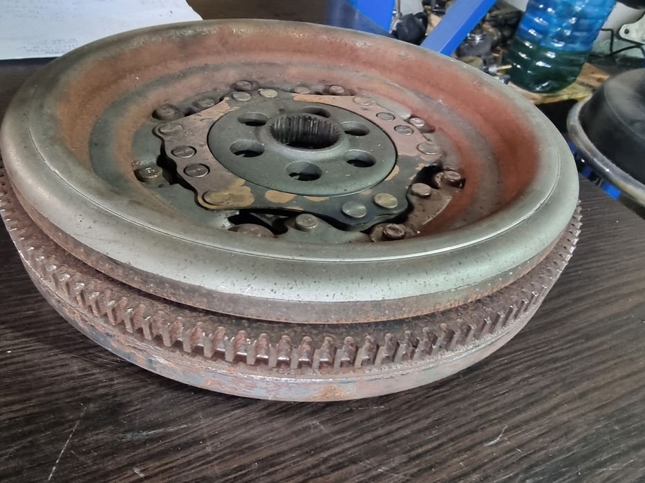Volanta masa dubla pentru Vw Passat B6 6+1