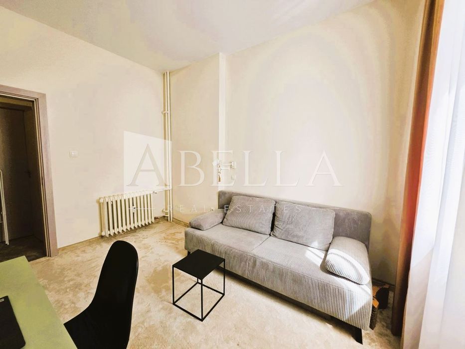 Дава се под наем Тристаен апартамент в София, Медицинска академия - 65 кв.м за 747.66 € - Снимка #1