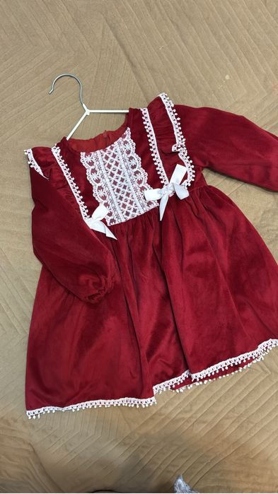 Платье ручной работы примерно на 3 года