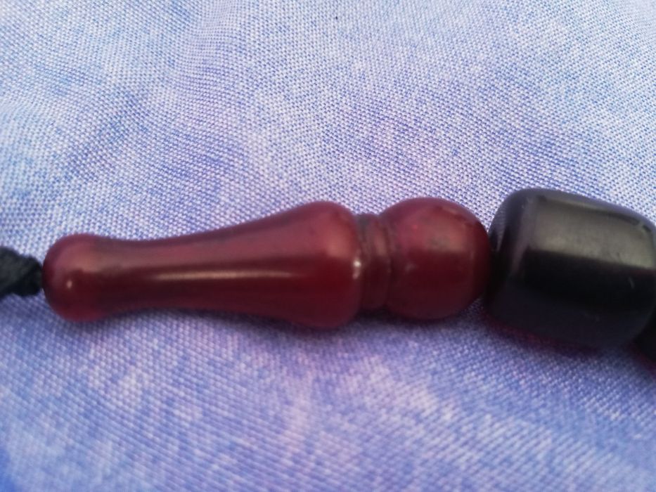 Червена броеница