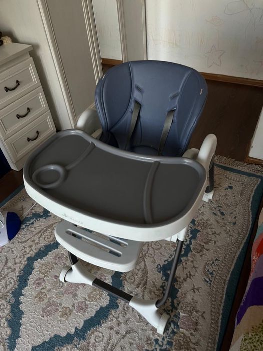 Продам детский стульчик в отличном состояний