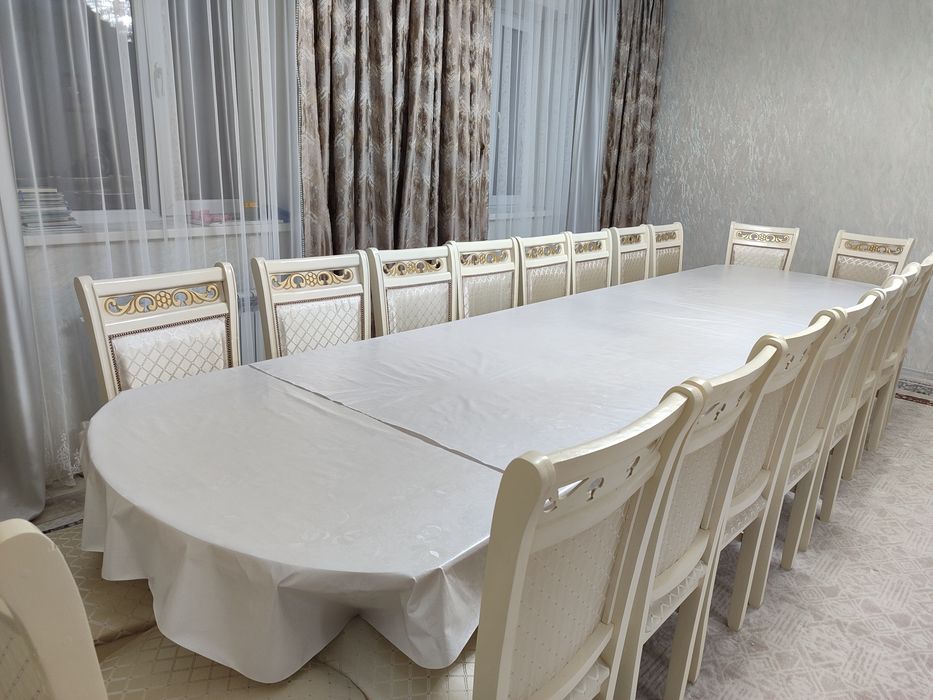 Стол 4,5-5м + 20 орындық