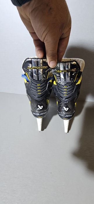 Patine 92 hochei hockey  Bauer Supreme M4  marime  33-34  (  21,5  cm lungime interioara).