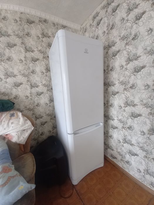 Сдам комнату район ДБС,вода в комнате