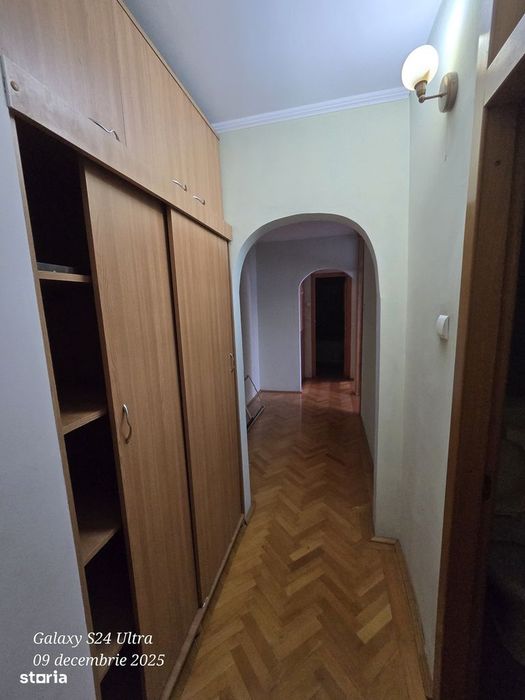 Apartament 3 camere Popa Șapcă 300euro